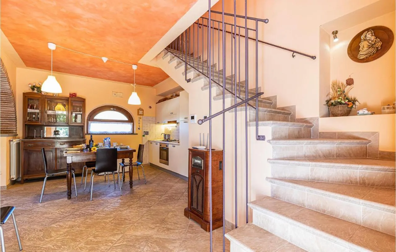 2 Bedroom Amazing Home In Castelfranco Di Sotto Le Vedute 0*,  Italy