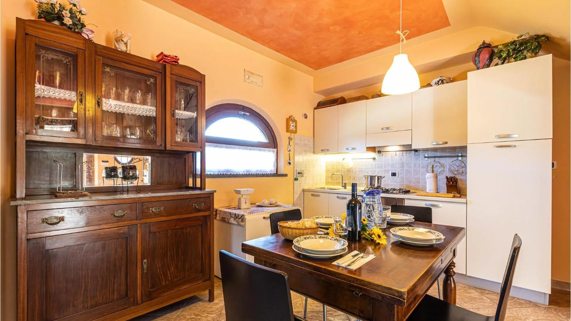 2 Bedroom Amazing Home In Castelfranco Di Sotto Le Vedute 0*,