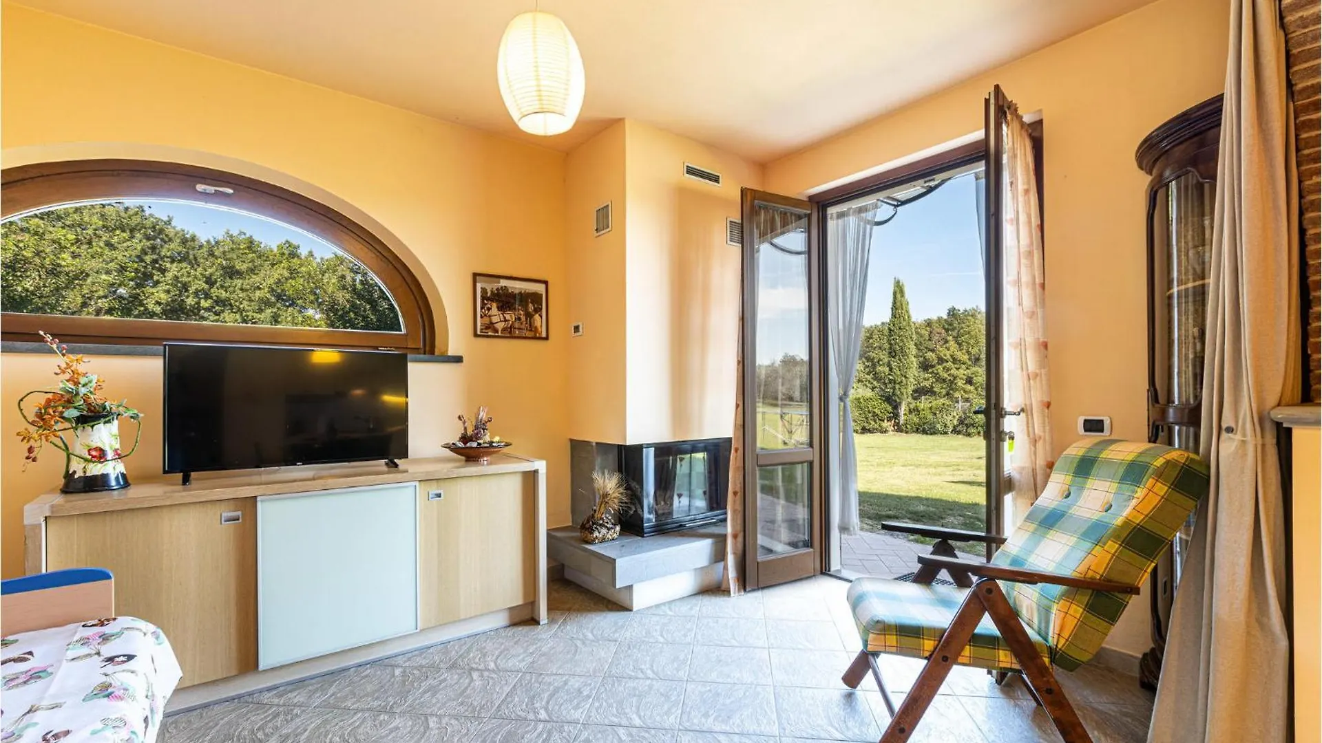 Holiday home 2 Bedroom Amazing Home In Castelfranco Di Sotto Le Vedute