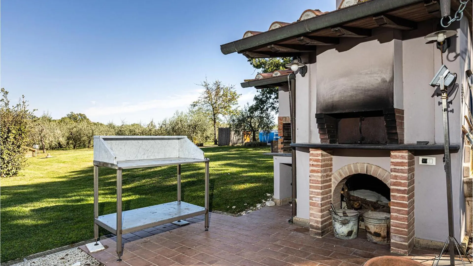 2 Bedroom Amazing Home In Castelfranco Di Sotto Le Vedute